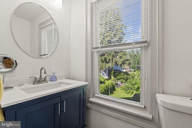 109 PARKER AVE, Oaklyn, NJ 08107