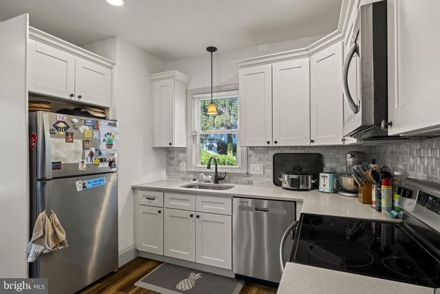 109 PARKER AVE, Oaklyn, NJ 08107