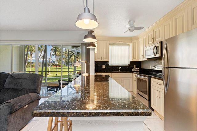 2731 NE 14th Street Causeway 110, Pompano Beach, FL 33062