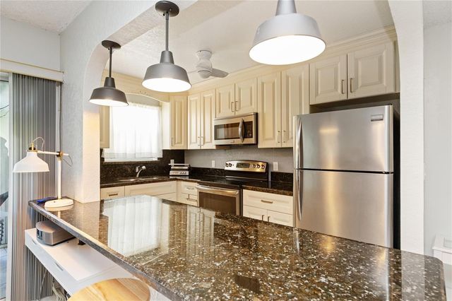 2731 NE 14th Street Causeway 110, Pompano Beach, FL 33062