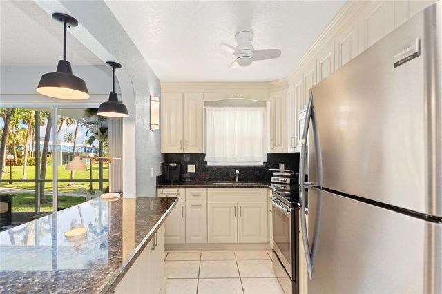 2731 NE 14th Street Causeway 110, Pompano Beach, FL 33062