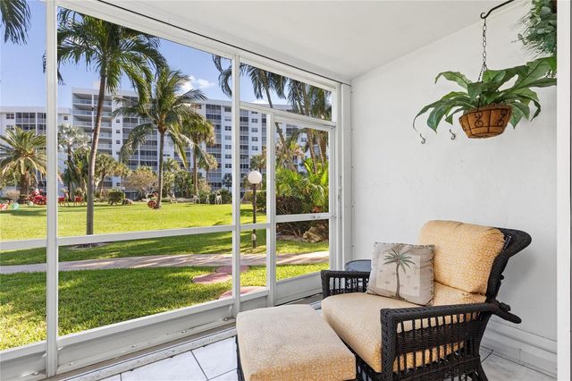 2731 NE 14th Street Causeway 110, Pompano Beach, FL 33062