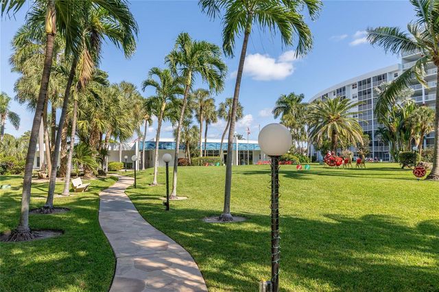 2731 NE 14th Street Causeway 110, Pompano Beach, FL 33062
