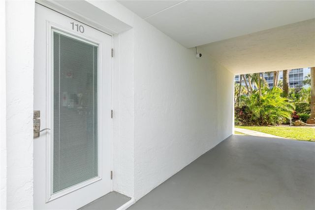 2731 NE 14th Street Causeway 110, Pompano Beach, FL 33062