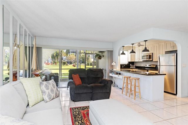 2731 NE 14th Street Causeway 110, Pompano Beach, FL 33062