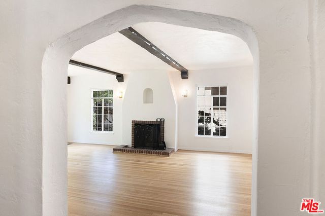 342 N Orange Drive, Los Angeles, CA 90036