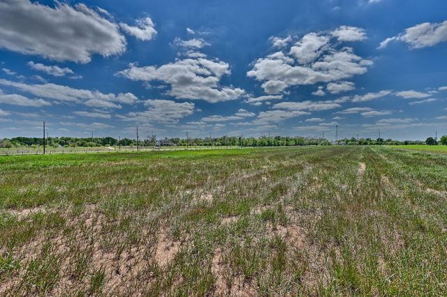 000 Bartlett Road, Sealy, TX 77474