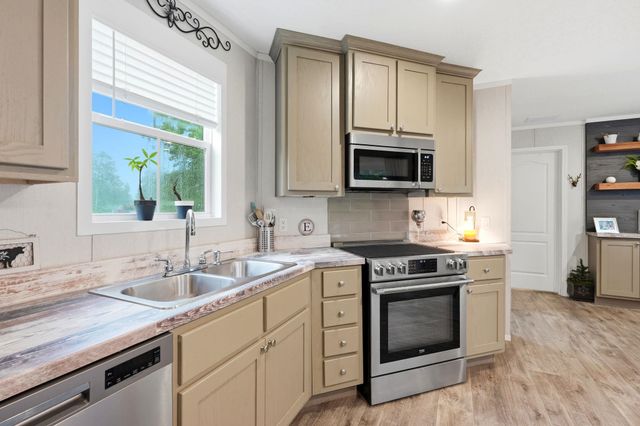 370 Edison Circle, Conway, SC 29526