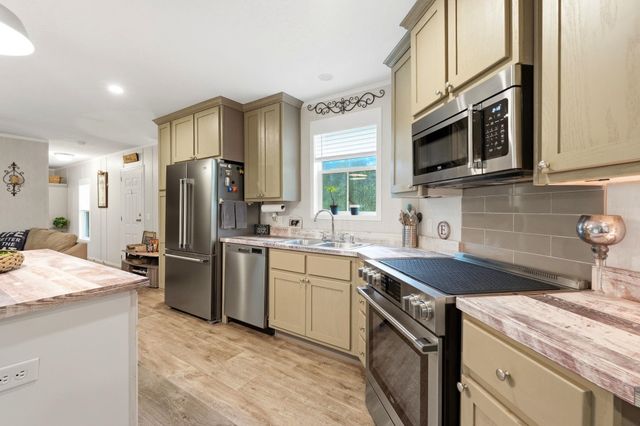 370 Edison Circle, Conway, SC 29526