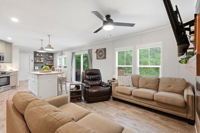 370 Edison Circle, Conway, SC 29526