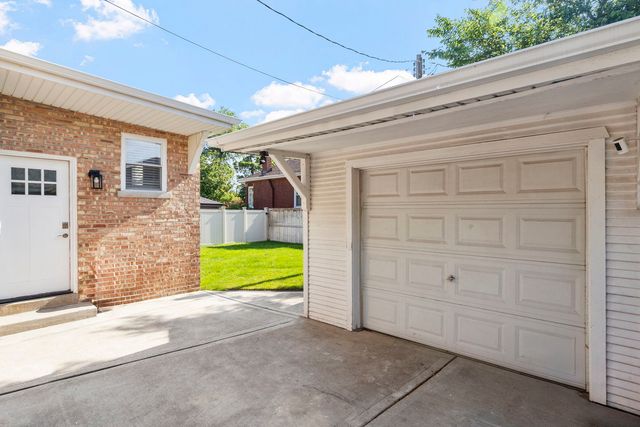 9107 S Hamilton Avenue, Chicago, IL 60643