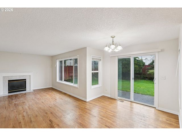 58728 PARKWOOD Dr, St Helens, OR 97051