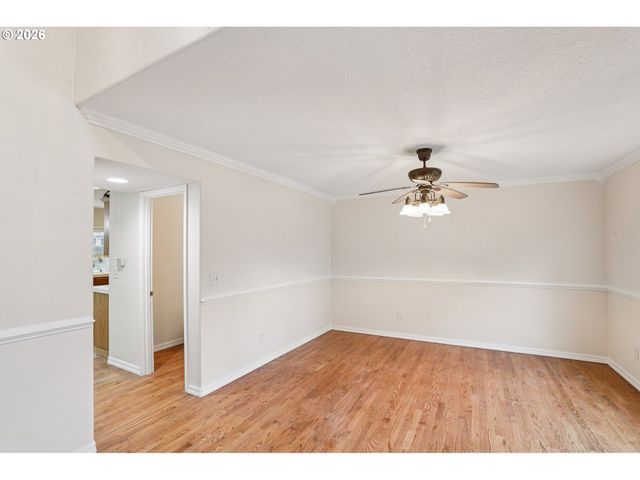 58728 PARKWOOD Dr, St Helens, OR 97051