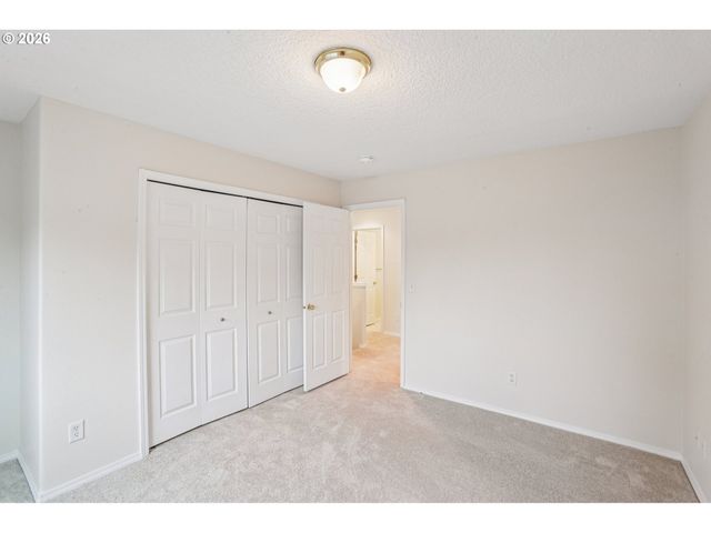 58728 PARKWOOD Dr, St Helens, OR 97051