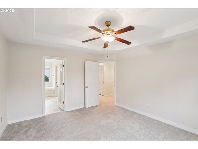 58728 PARKWOOD Dr, St Helens, OR 97051