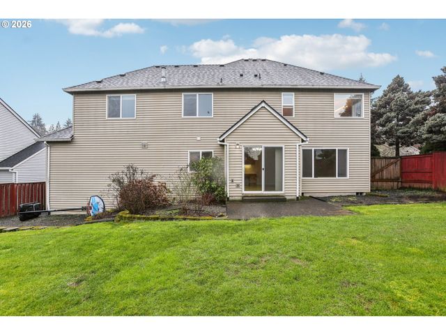 58728 PARKWOOD Dr, St Helens, OR 97051