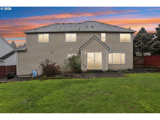 58728 PARKWOOD Dr, St Helens, OR 97051