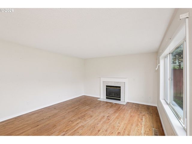 58728 PARKWOOD Dr, St Helens, OR 97051