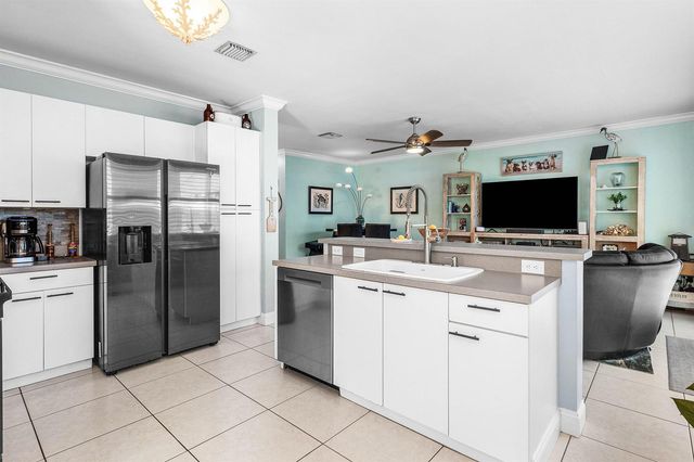 7819 Oak Grove Circle, Lake Worth, FL 33467