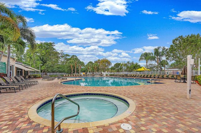 7819 Oak Grove Circle, Lake Worth, FL 33467