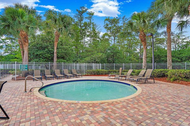 7819 Oak Grove Circle, Lake Worth, FL 33467