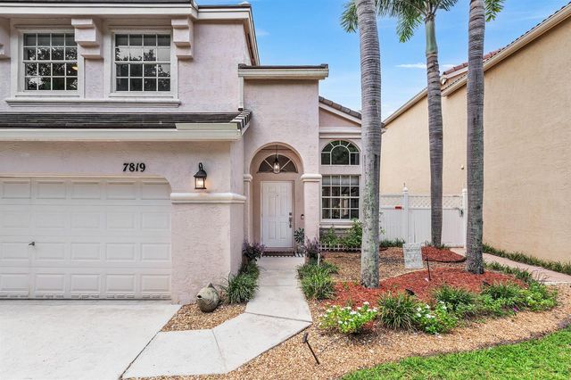 7819 Oak Grove Circle, Lake Worth, FL 33467