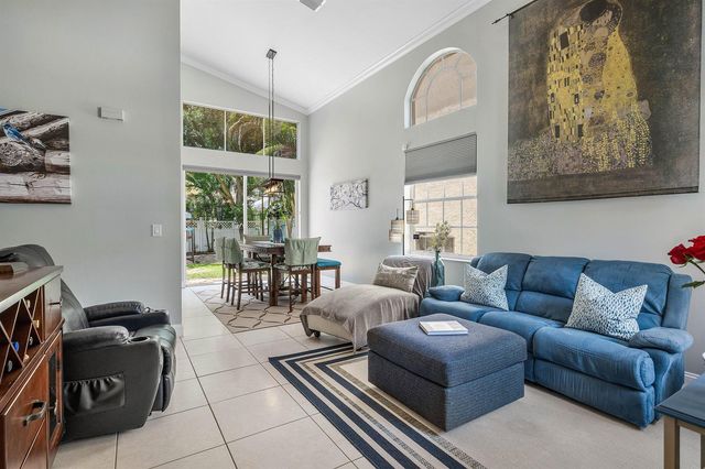 7819 Oak Grove Circle, Lake Worth, FL 33467