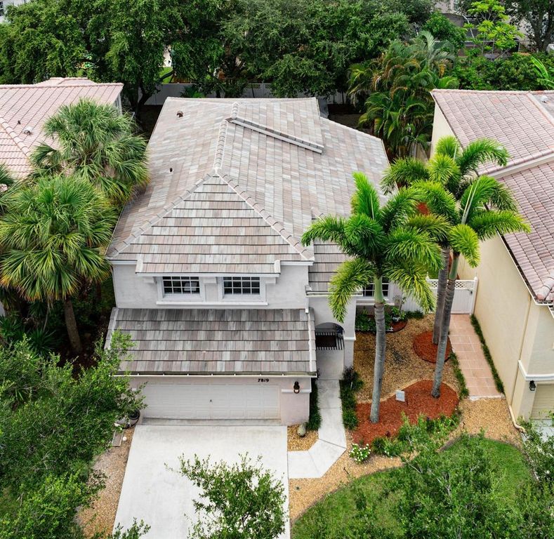 7819 Oak Grove Circle, Lake Worth, FL 33467