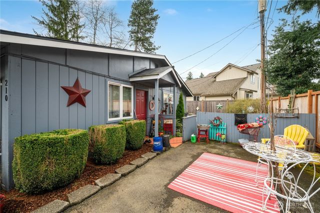 200 210 Rainier Boulevard N, Issaquah, WA 98027