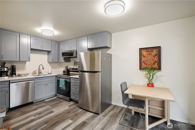 200 210 Rainier Boulevard N, Issaquah, WA 98027