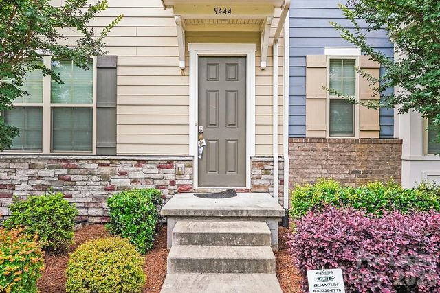 9420 Ainslie Downs Street, Charlotte, NC 28273