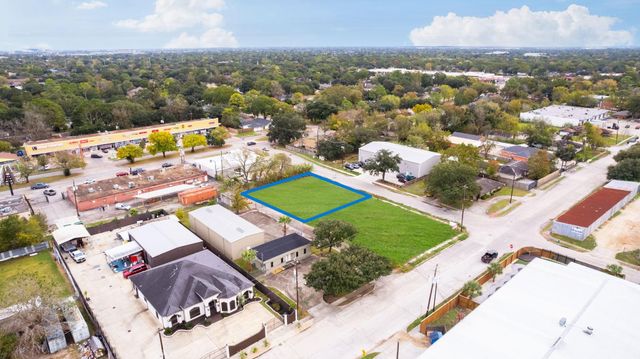 8021 Dunlap Street, Hockley, TX 77074