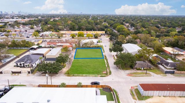 8021 Dunlap Street, Hockley, TX 77074