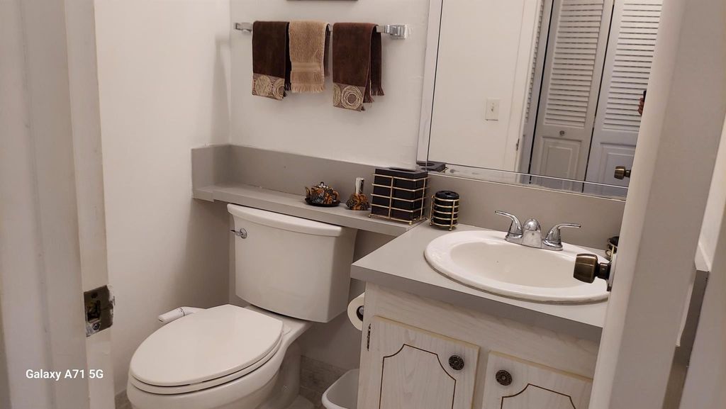 Image 14 of property listing at 160 Preston D 160, Boca Raton, FL 33434