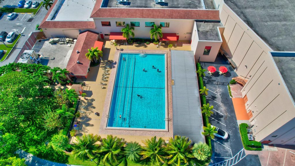 Image 32 of property listing at 160 Preston D 160, Boca Raton, FL 33434