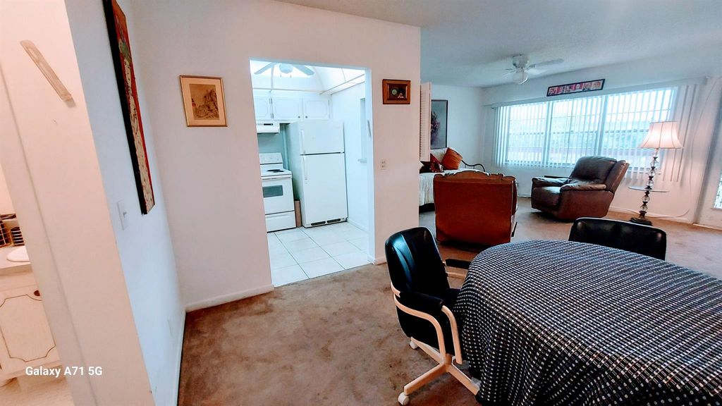 Image 6 of property listing at 160 Preston D 160, Boca Raton, FL 33434