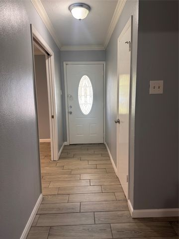 514 Lynn Drive E, Irving, TX 75062