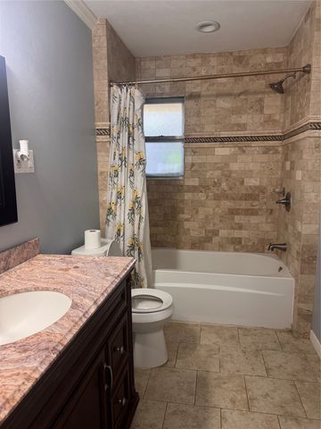 514 Lynn Drive E, Irving, TX 75062