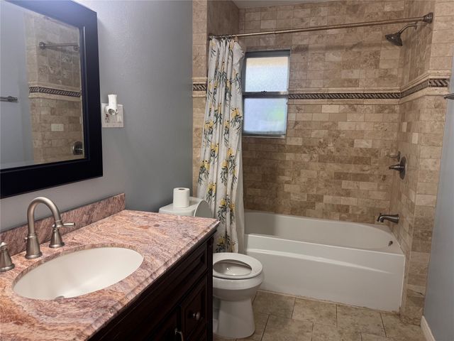 514 Lynn Drive E, Irving, TX 75062