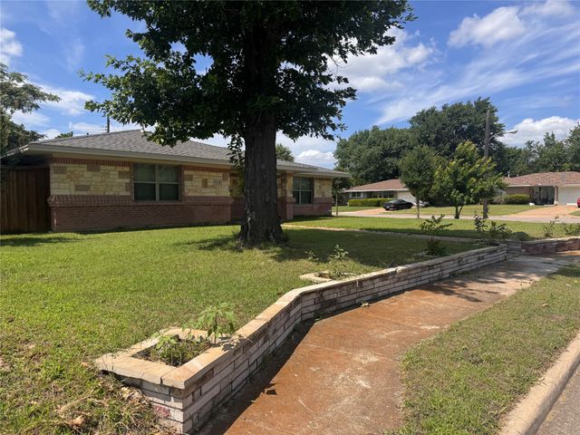 514 Lynn Drive E, Irving, TX 75062