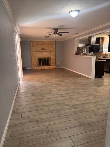 514 Lynn Drive E, Irving, TX 75062