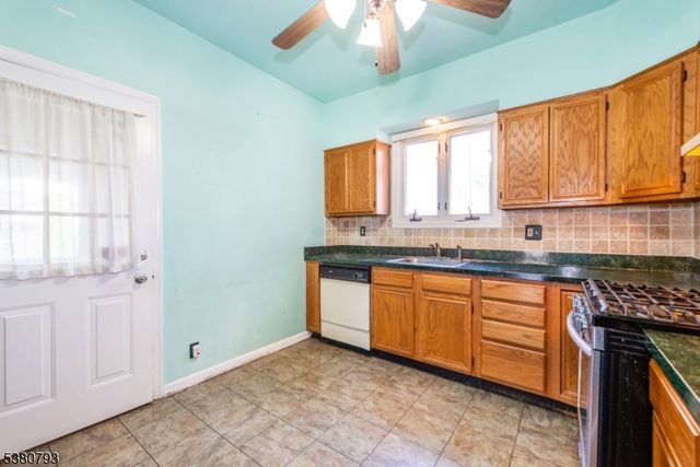 27 Willard, Pompton Lakes Boro, NJ 07442