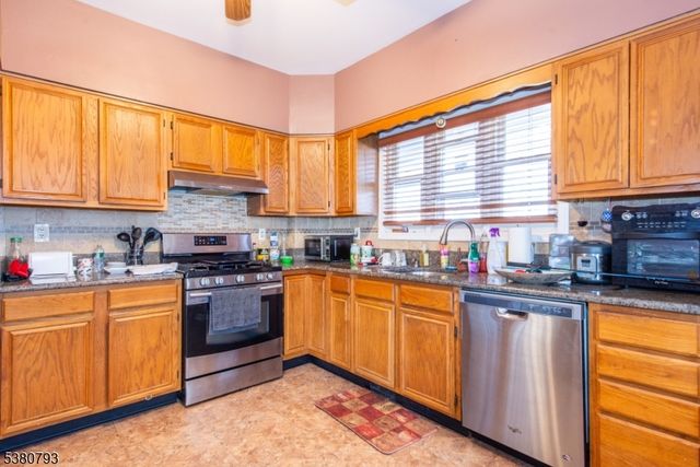 27 Willard, Pompton Lakes Boro, NJ 07442