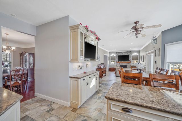 24 Embassy Road, Selden, NY 11784