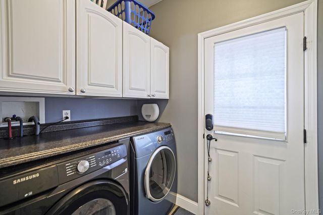 24 Embassy Road, Selden, NY 11784