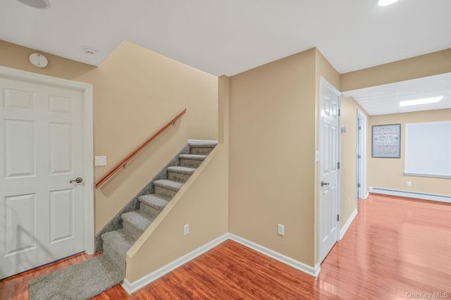 24 Embassy Road, Selden, NY 11784