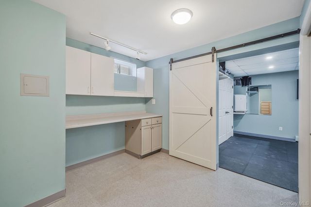 24 Embassy Road, Selden, NY 11784