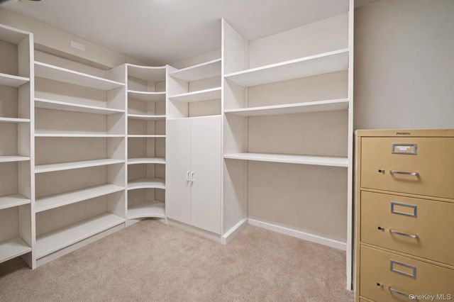 24 Embassy Road, Selden, NY 11784