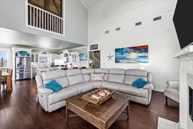 839 Eastview, Crystal Beach, TX 77650