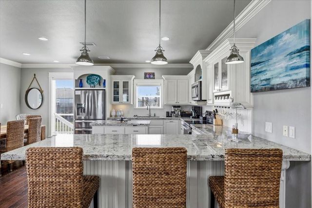 839 Eastview, Crystal Beach, TX 77650